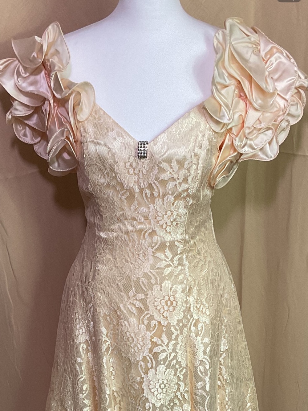 Betsy & Adam Vintage 1980’s Prom Dress - Picture 2 of 15